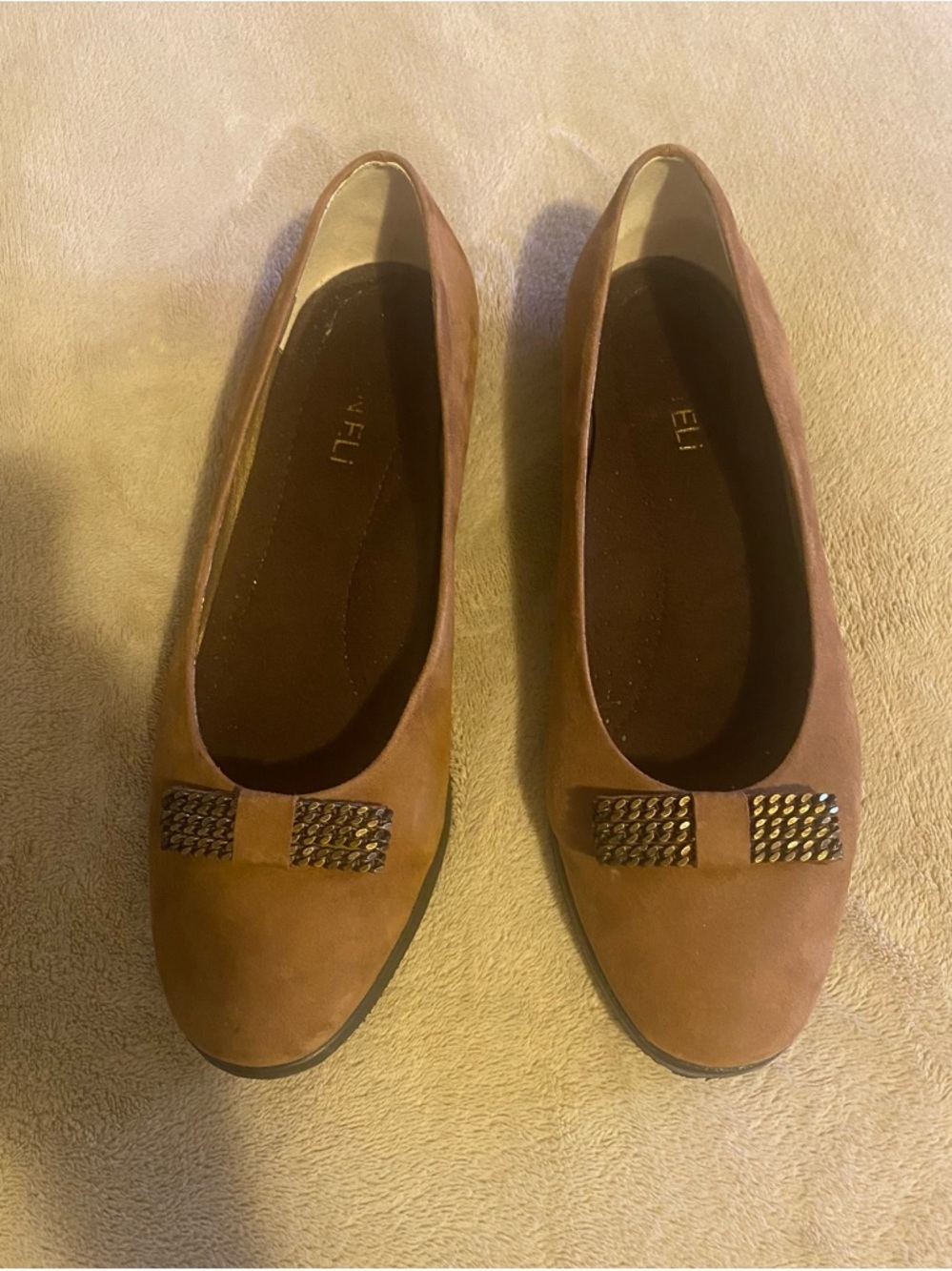 Vaneli Agnessa wheat suede flats